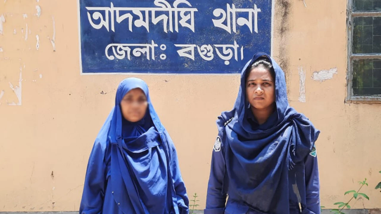 গৃহবধূর মাথার চুল কেটে নির্যাতন, শাশুড়ি গ্রেপ্তার