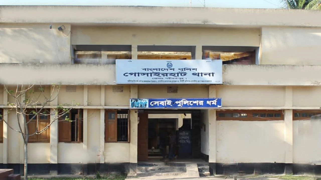 গোসাইরহাটে ভ্যানচালকের ঝুলন্ত মরদেহ উদ্ধার 