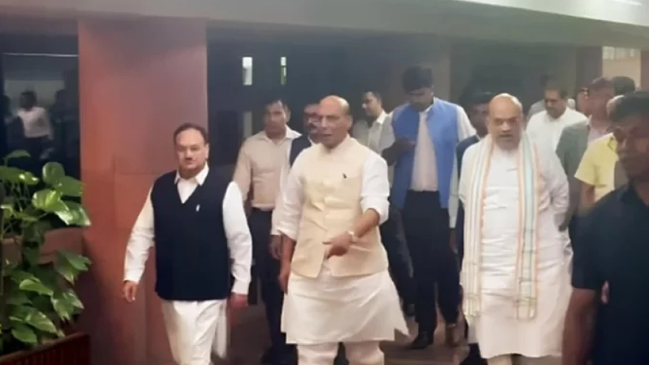 কাশ্মীরে হামলার সময় সেনা কেন ছিল না, জানাল ভারত সরকার