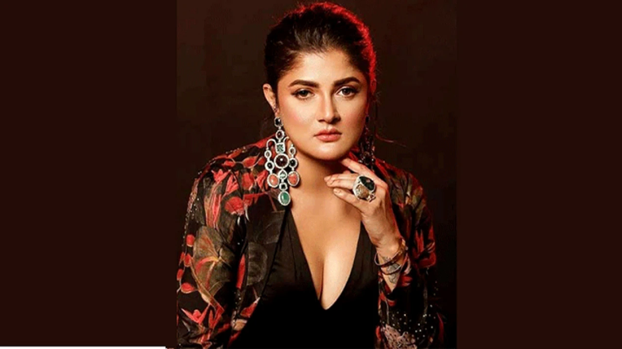 এমন প্রেমে নতুনত্ব আছে: শ্রাবন্তী