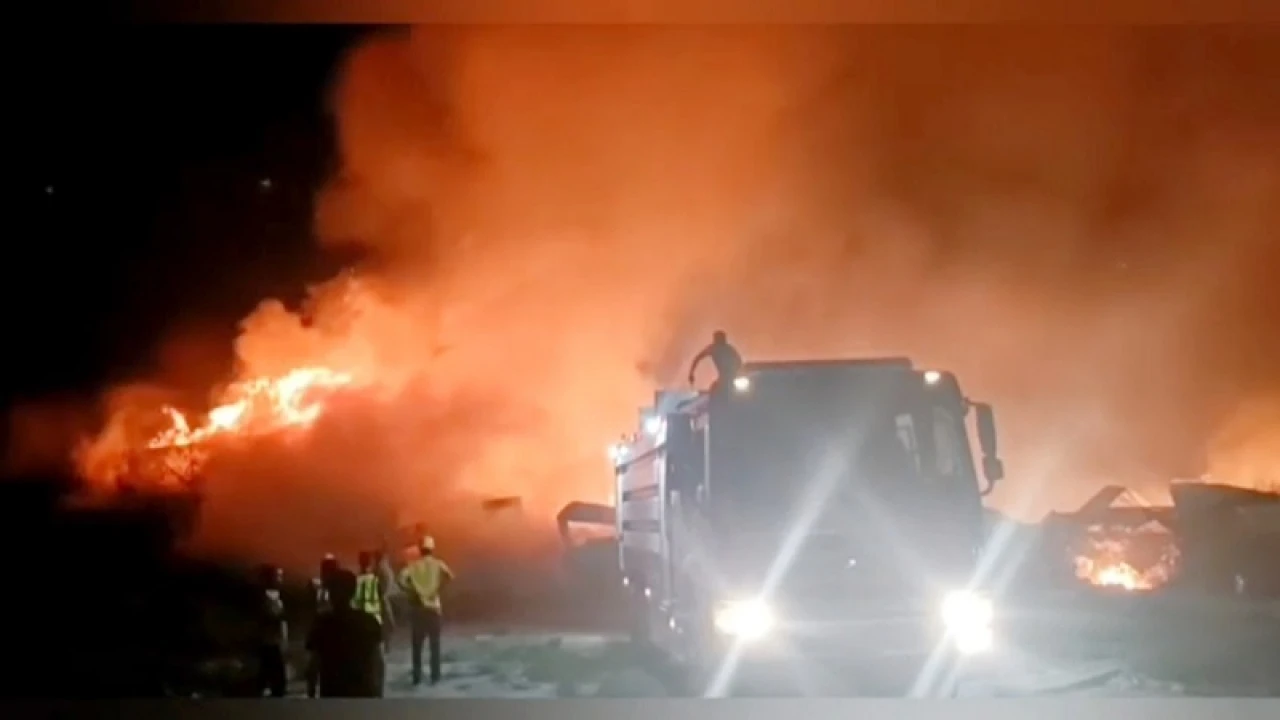 পটুয়াখালীতে পাওয়ার প্লান্টের স্ক্র্যাব শেডে ভয়াবহ আগুন