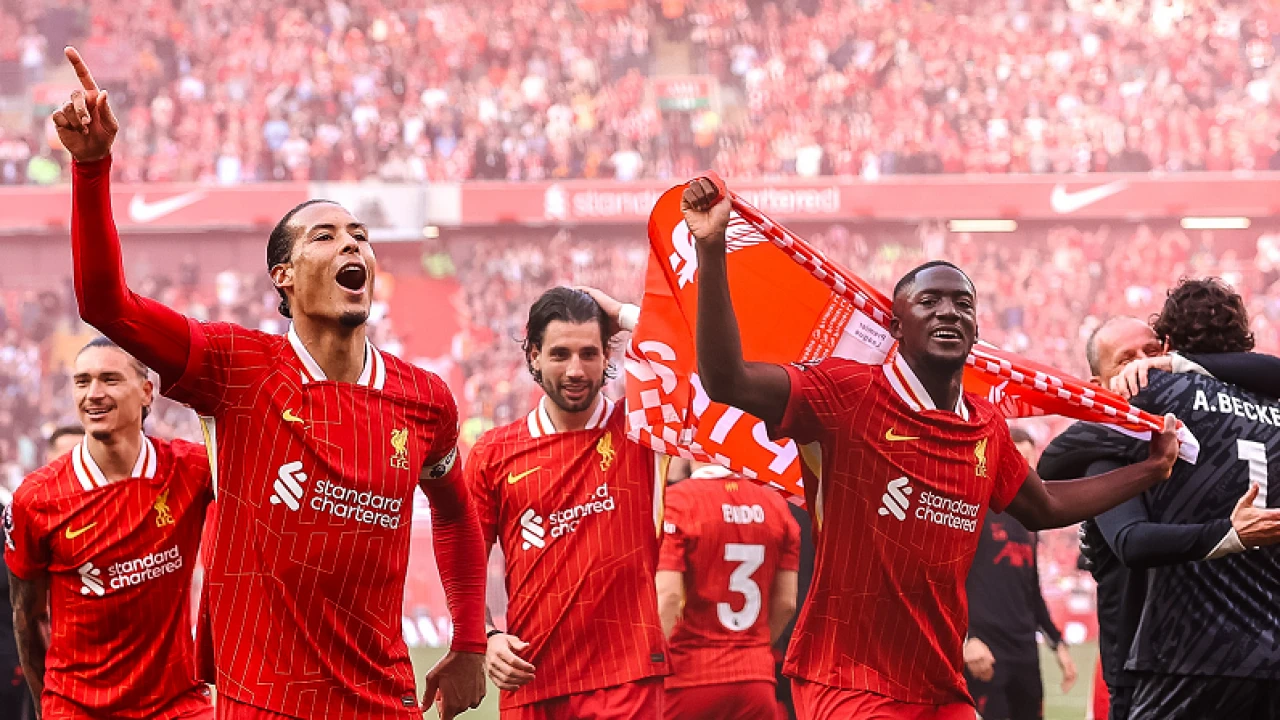 গার্দিওলার গড়া সম্রাজ্য লিভারপুলকে এনে দিলেন স্লট