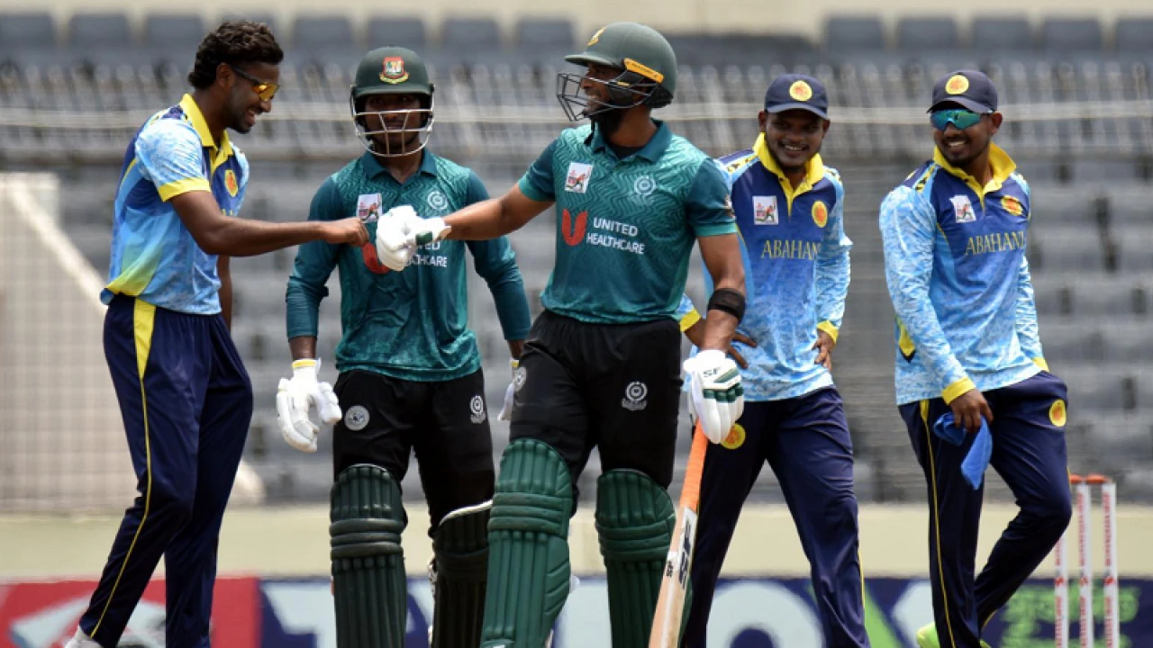 মোহামেডানকে হারিয়ে আবাহনীর হ্যাটট্রিক শিরোপা