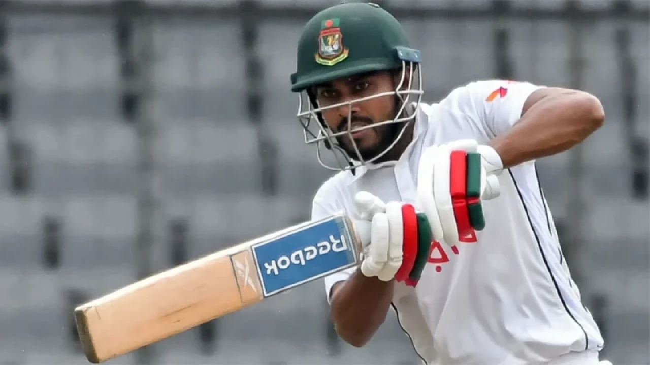 লিড পেলেও শেষ বিকেলের অস্বস্তি নিয়ে দিন শেষ বাংলাদেশের