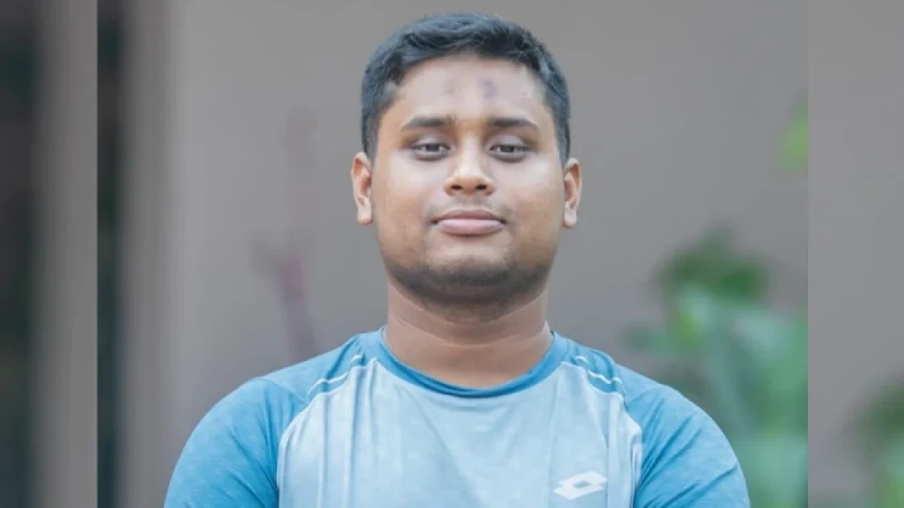 হাসিনার কাছ থেকে কোন সাংবাদিকরা পুরষ্কার পেতেন, জানতে চান হাসনাত 