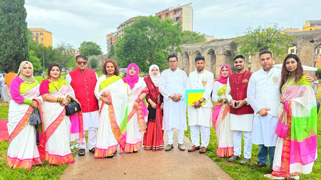ইতালিতে খোলা মাঠে বৈশাখী উৎসব উদযাপন করল বাংলাদেশ প্রবাসী কল্যাণ পরিষদ