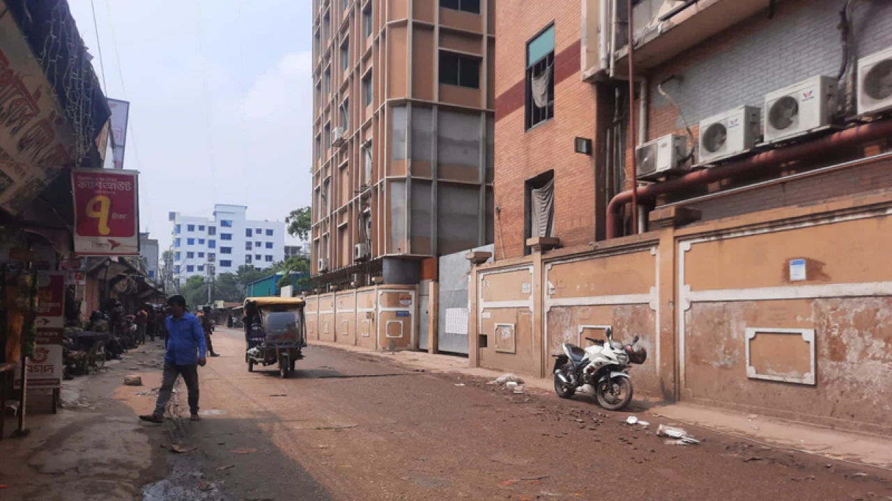 গাজীপুরে ২ পোশাক কারখানা অনির্দিষ্টকালের জন্য বন্ধ ঘোষণা