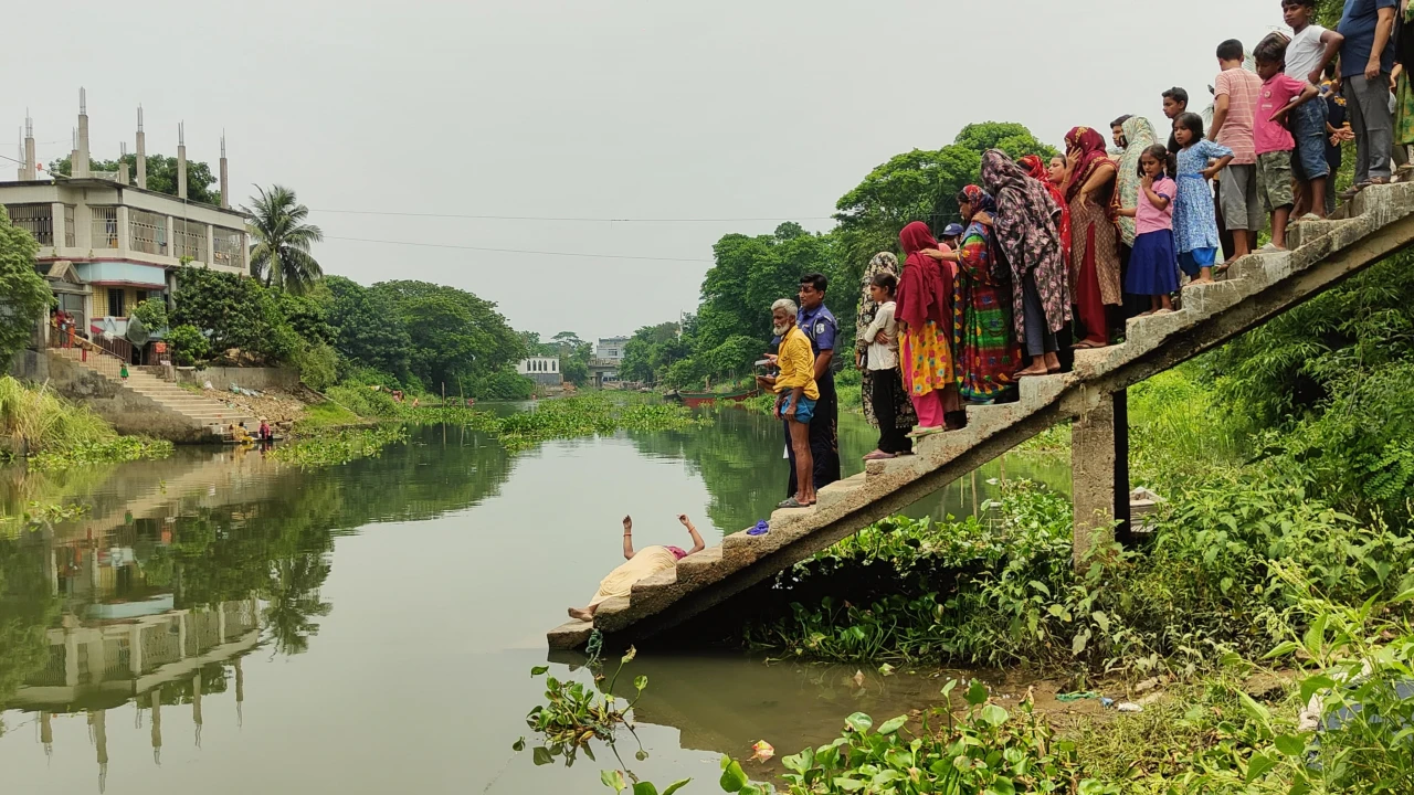 সোনারগাঁয়ে নদীতে ভাসছিল অজ্ঞাত নারীর মরদেহ