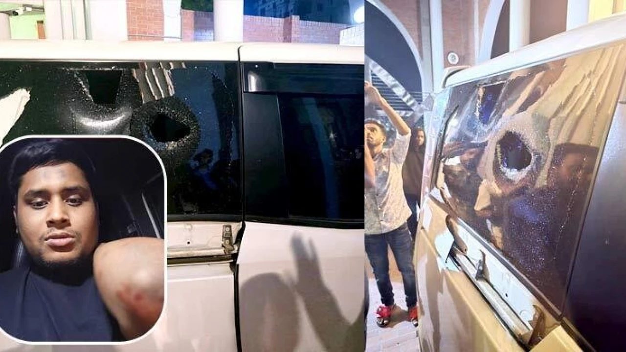 হাসনাত আবদুল্লাহর গাড়িতে হামলা