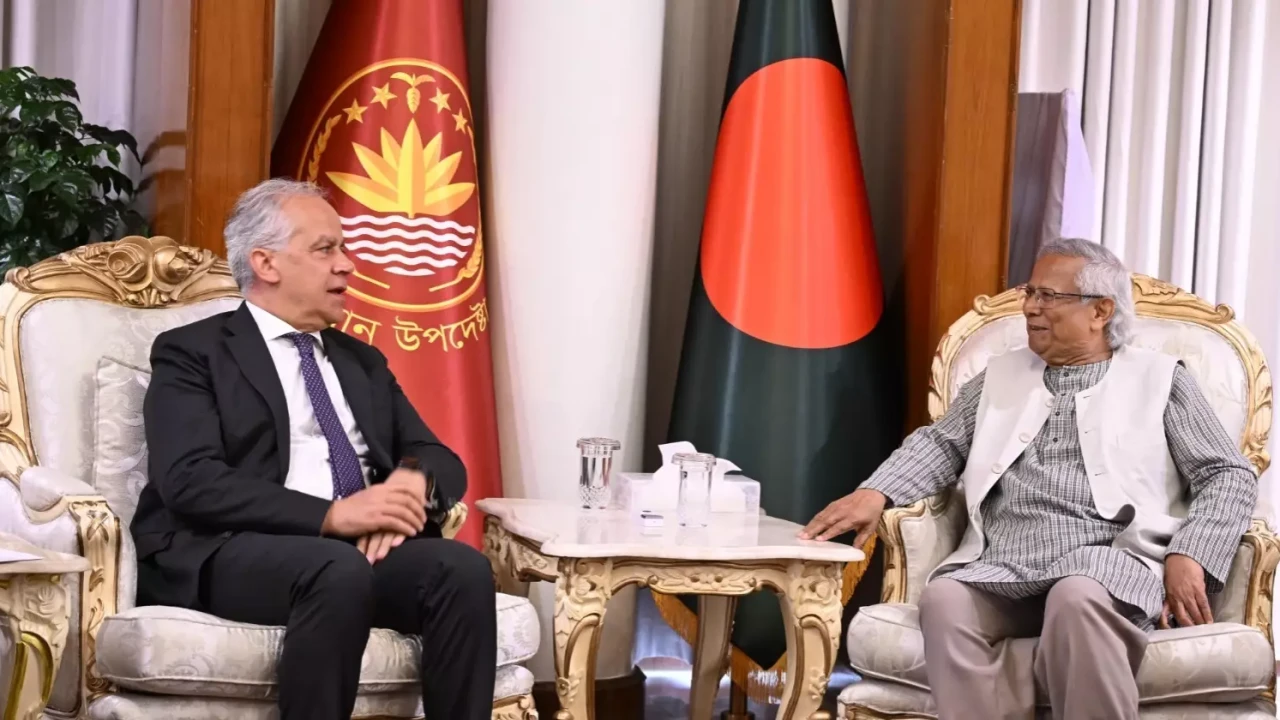 বৈধ উপায়ে বাংলাদেশ থেকে আরও জনশক্তি নিতে আগ্রহী ইতালি