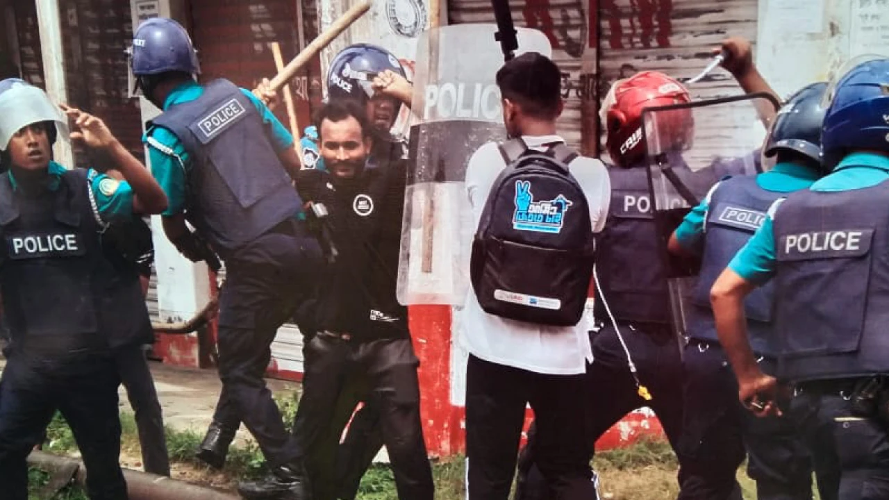 বেরোবি শিক্ষকসহ ৭১ জনের বিরুদ্ধে মামলা