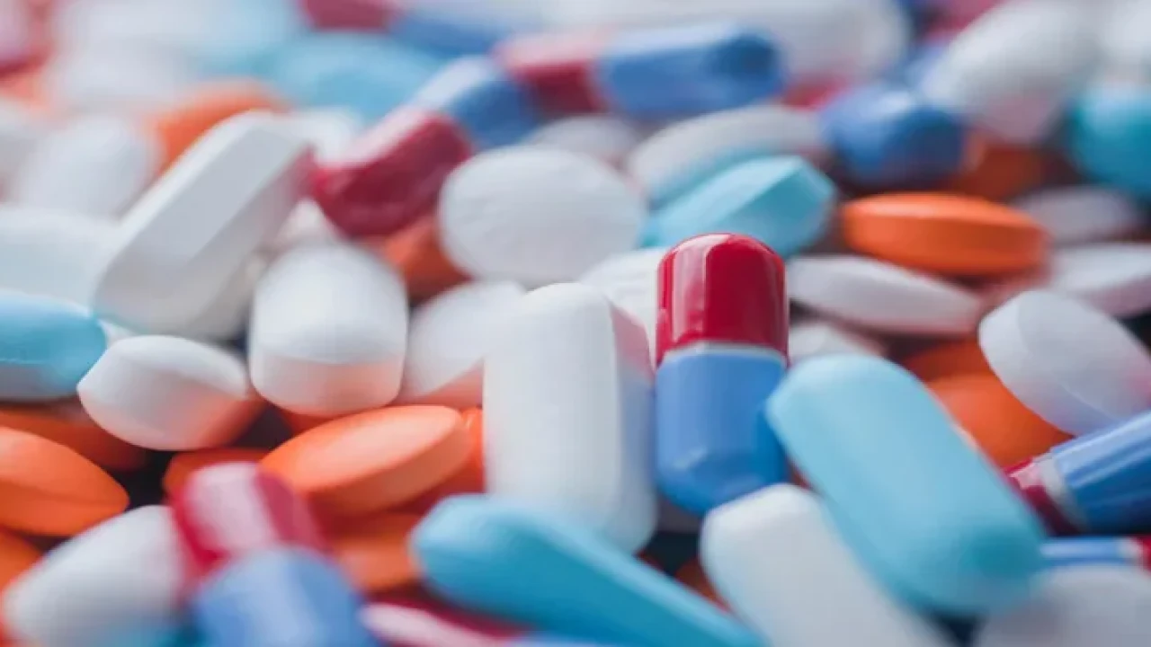 ওষুধের জেনেরিক নাম লেখার প্রস্তাবে ক্ষুব্ধ চিকিৎসকরা