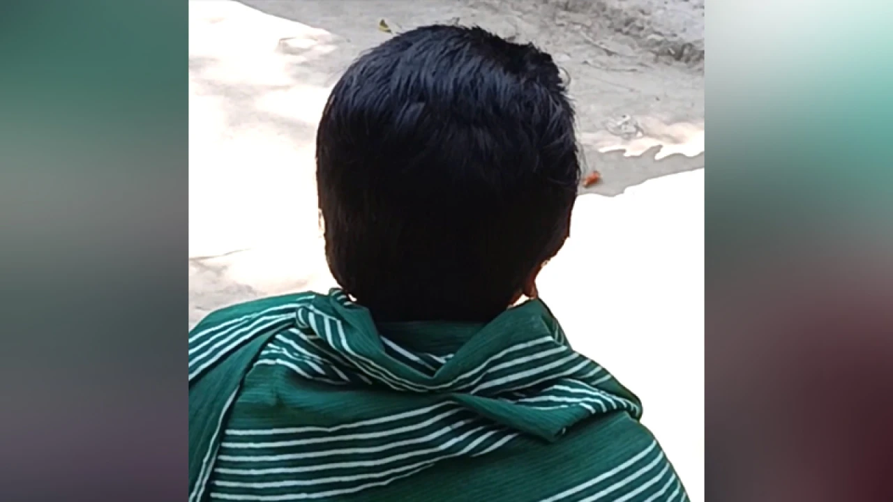 দেবর-ভাবির অনৈতিক সম্পর্ক, সা‌লিসে কাটা হলো নারীর চুল