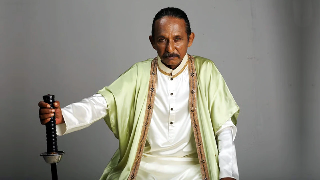 ‘একটি কালো ঘোড়া’য় আশীষ খন্দকার