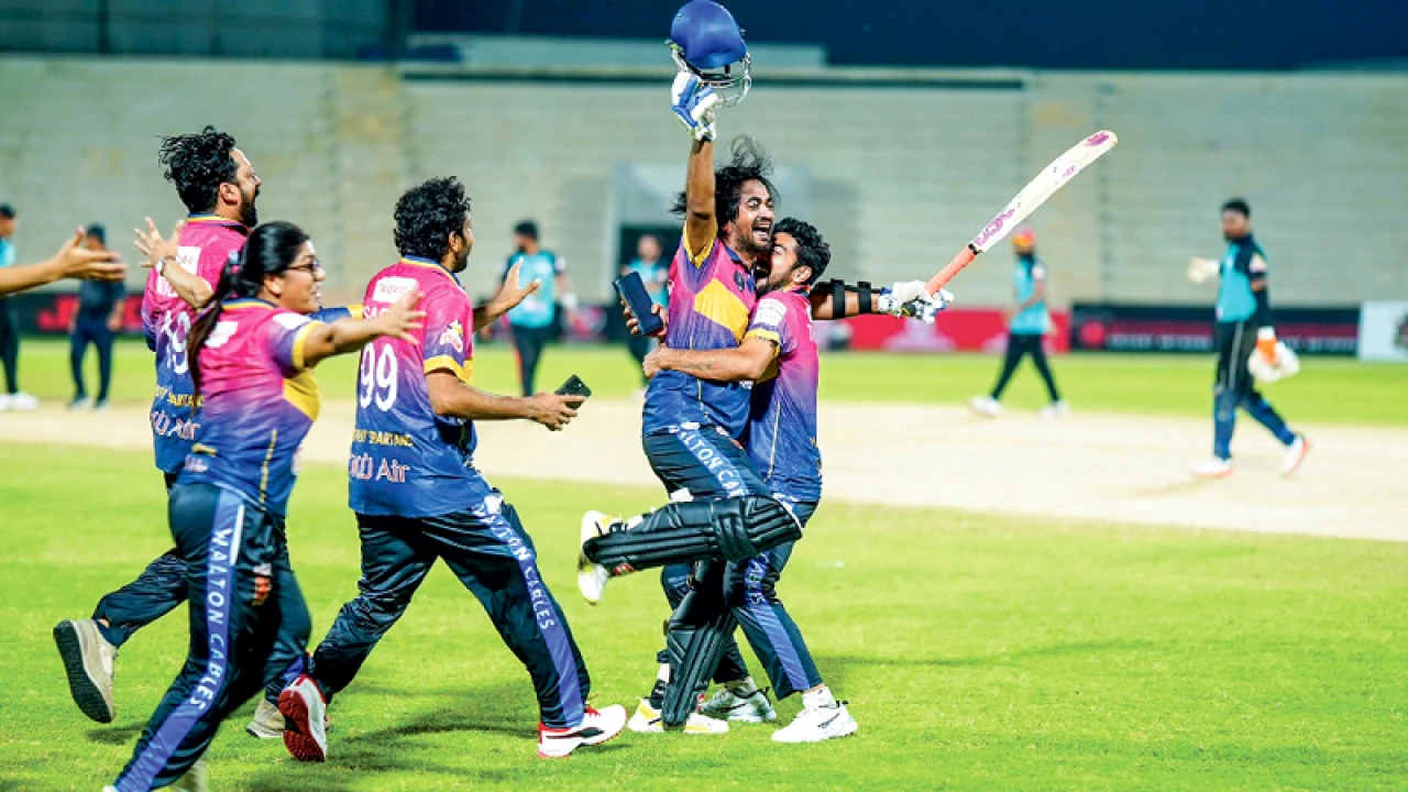 শিল্পীদের ফাইনাল খেলা আজ