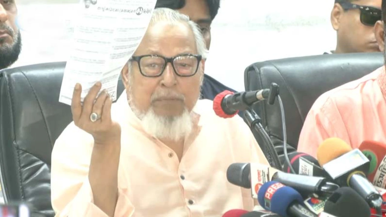 অন্তর্বর্তী সরকারকে একটি পক্ষ প্রভাবিত করার চেষ্টা করছে: নজরুল ইসলাম খান