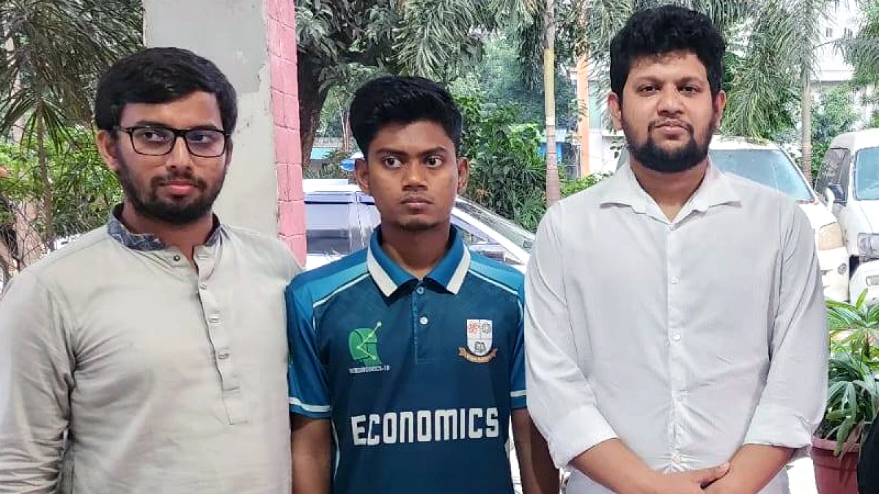 মাহফুজ আলমের ওপর বোতল নিক্ষেপকারীকে ছেড়ে দিয়েছে ডিবি 