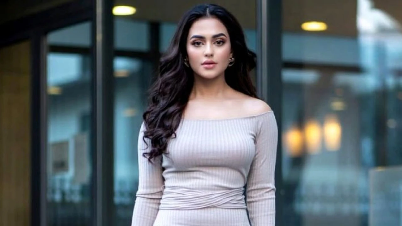 ডিবি কার্যালয়ে নেওয়া হয়েছে নুসরাত ফারিয়াকে