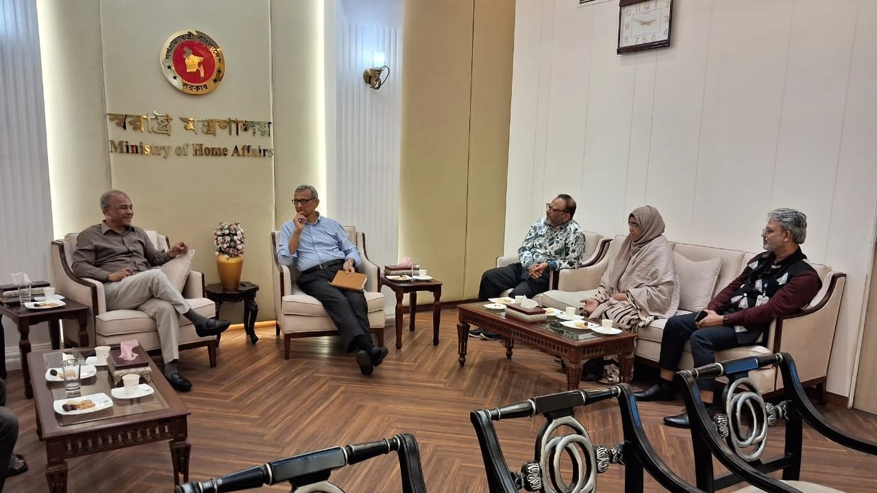 সাম্য হত্যার তদন্ত ডিবিকে দেওয়ার আশ্বাস দিলেন স্বরাষ্ট্র উপদেষ্টা