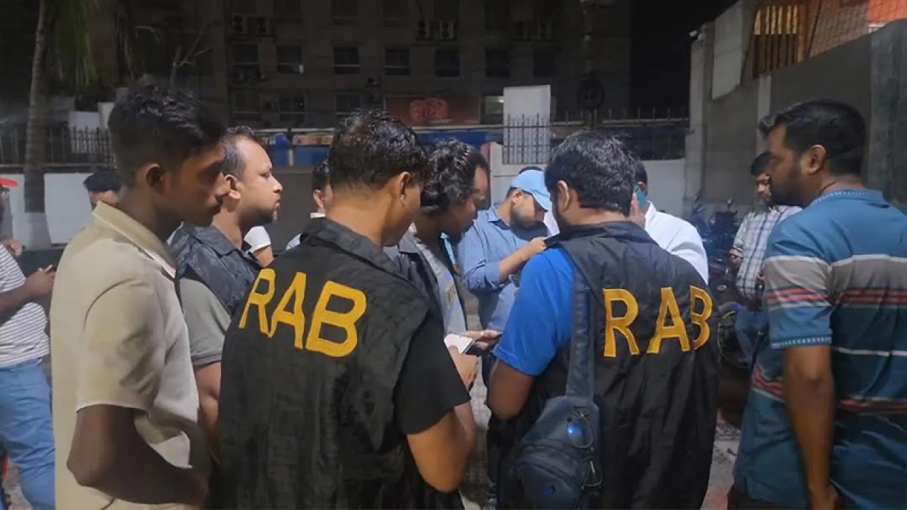 সাভারে প্রকাশ্যে গুলি করে যুবককে হত্যা 