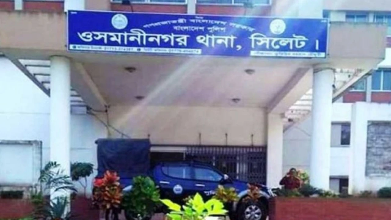 পরকীয়ায় জড়িত স্ত্রীকে তালাক দিয়ে বিপাকে প্রবাসী