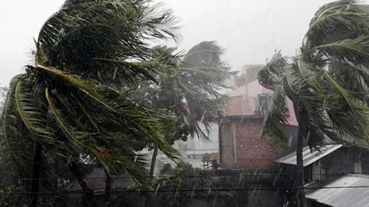 দুপুরের মধ্যে ঝড়সহ বজ্রবৃষ্টির আভাস