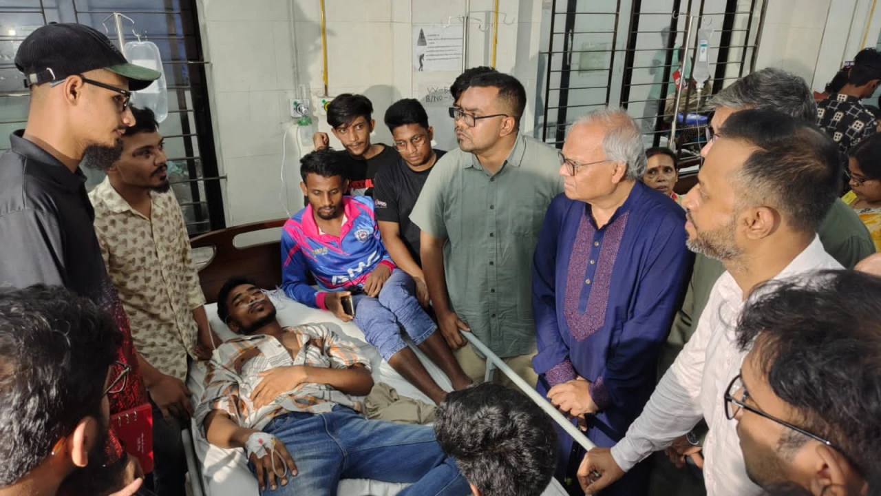 ‘বিষপান করা’ চোখ হারানো ৪ যুবকের পাশে তারেক রহমান 