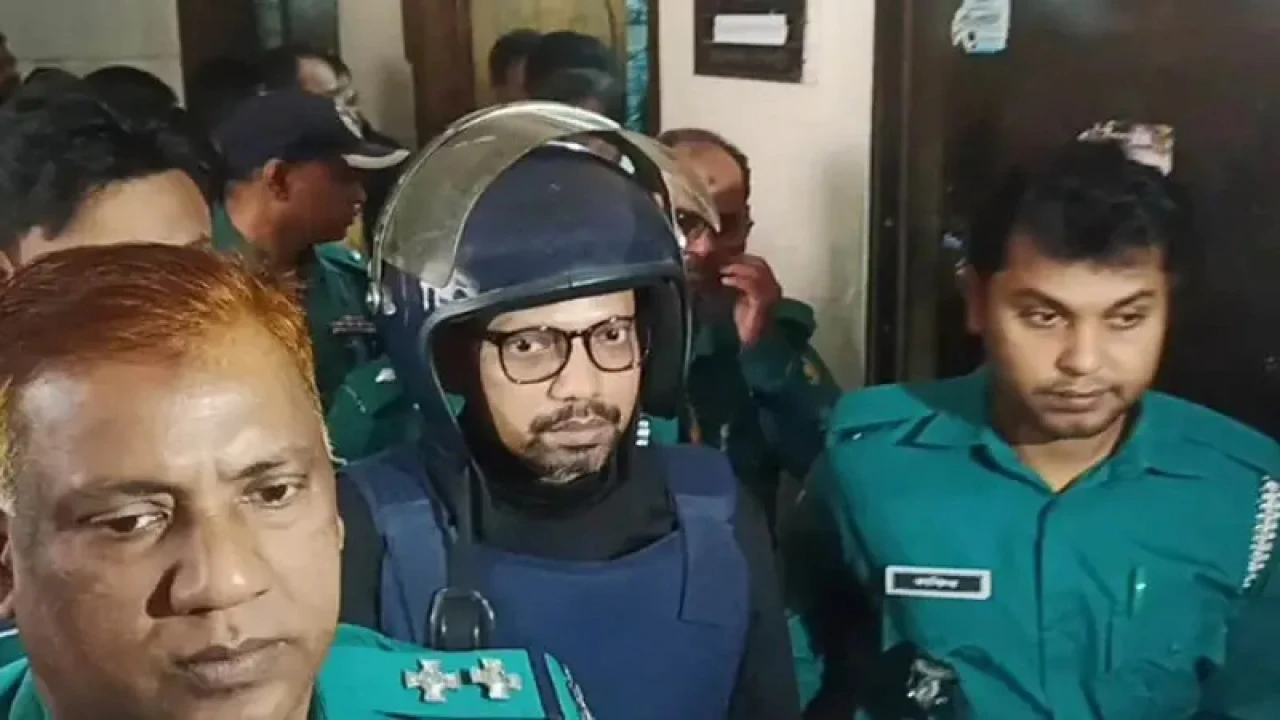 কারাগারে আইনের বই পড়তে চান পলক