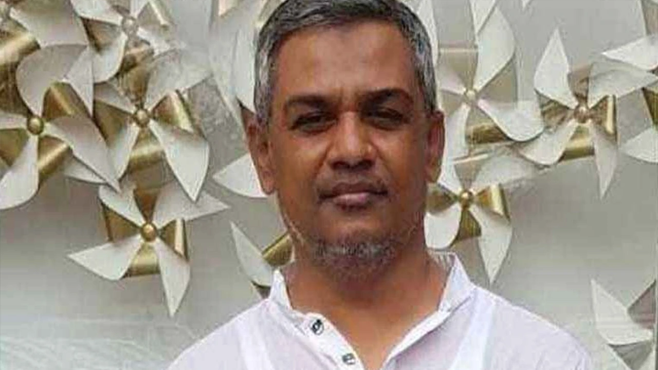 নেপথ্যে আধিপত্যের দ্বন্দ্ব