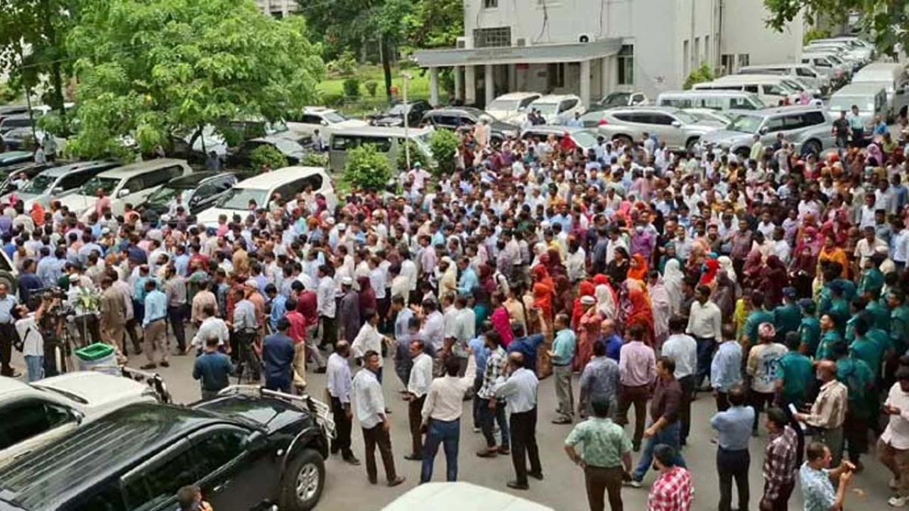 সচিবালয়ে সংকট নিরসনে কমিটি গঠন