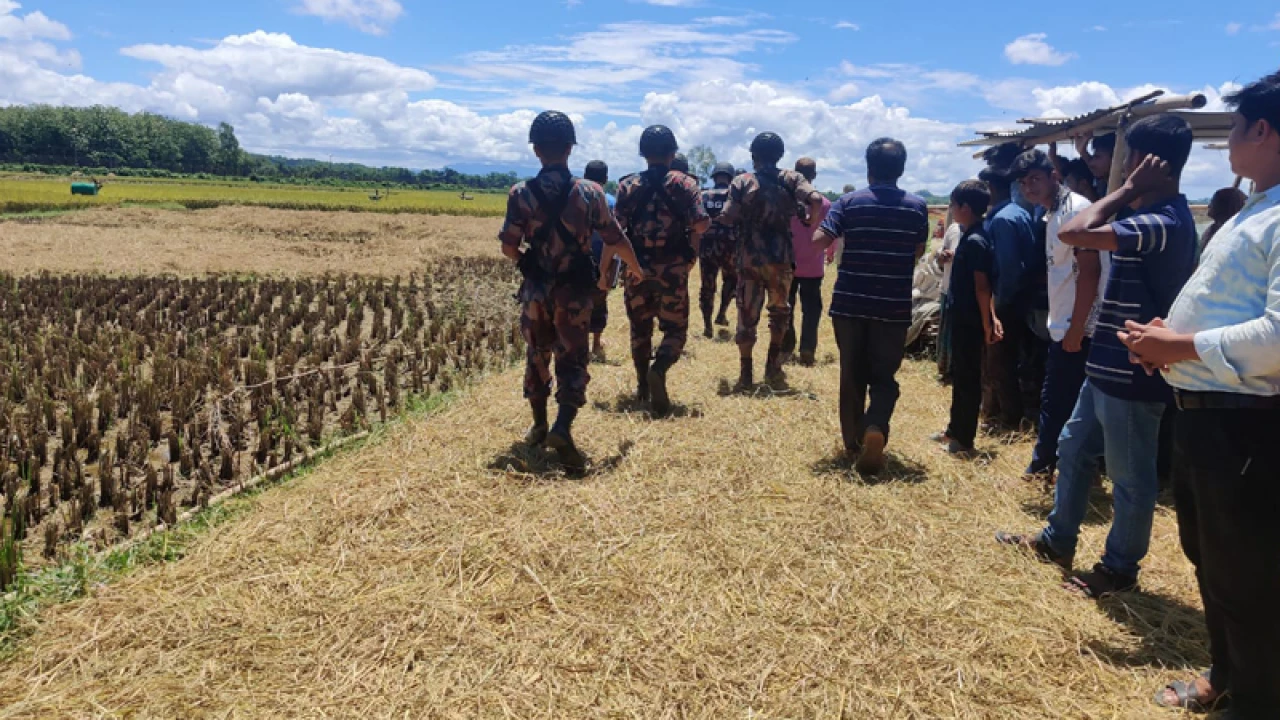 কুড়িগ্রামের সীমান্তে ১৪ ভারতীয় নাগরিককে পুশইন করেছে বিএসএফ