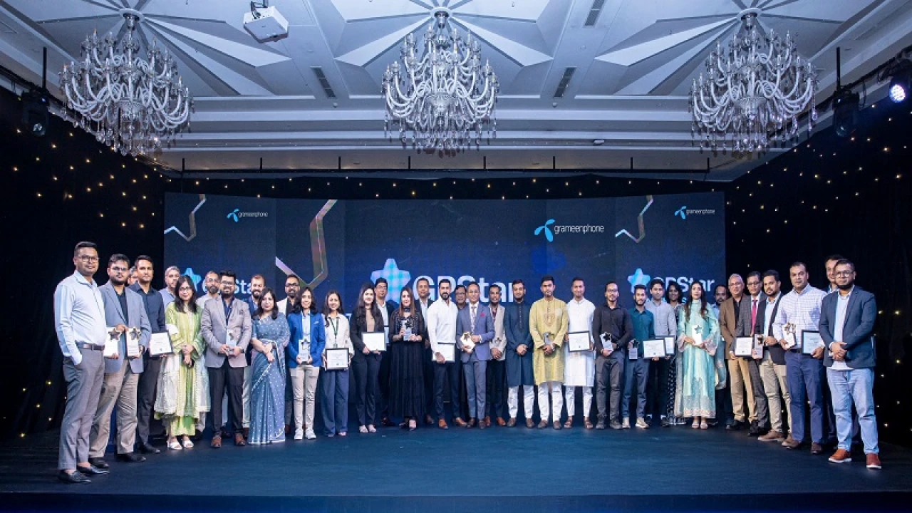 অসামান্য অবদানের জন্য জিপিস্টার পার্টনারদের স্বীকৃতি দিলো গ্রামীণফোন
