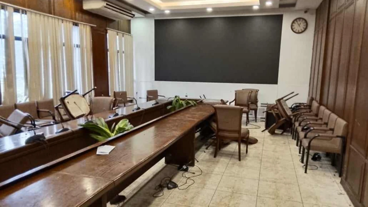 আধিপত্য বিস্তার নিয়ে ডিএসসিসিতে শ্রমিক দলের দুই পক্ষের সংঘর্ষ 