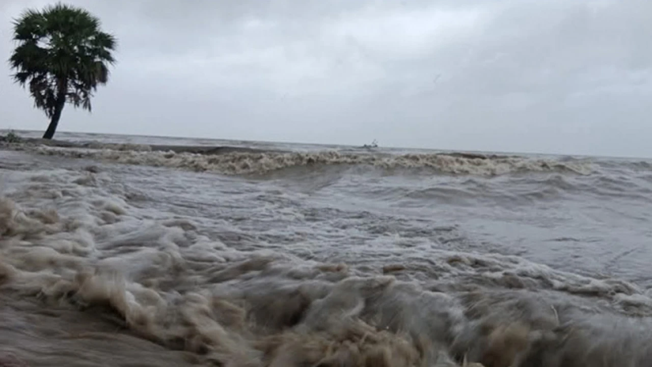 লক্ষ্মীপুরে জোয়ারের পানিতে ৪০ গ্রাম প্লাবিত