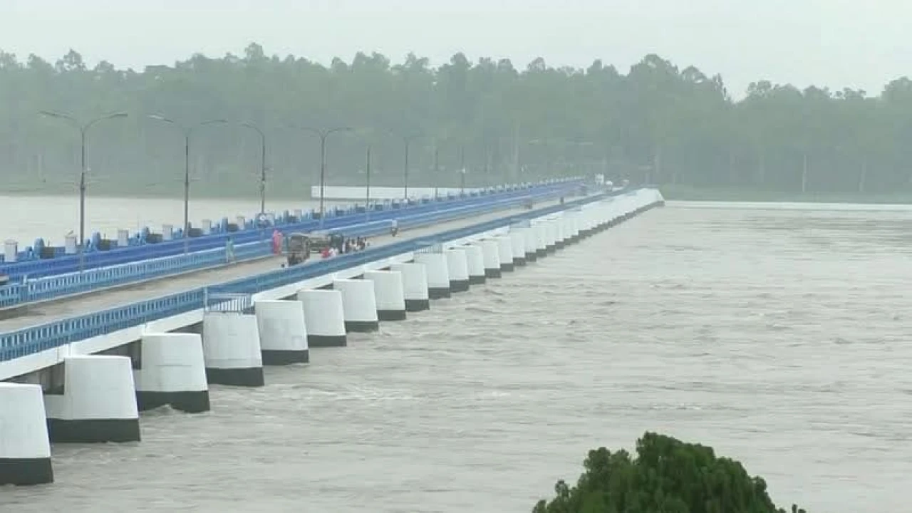 তিস্তায় বাড়ছে পানি, খুলল ৪৪ জলকপাট