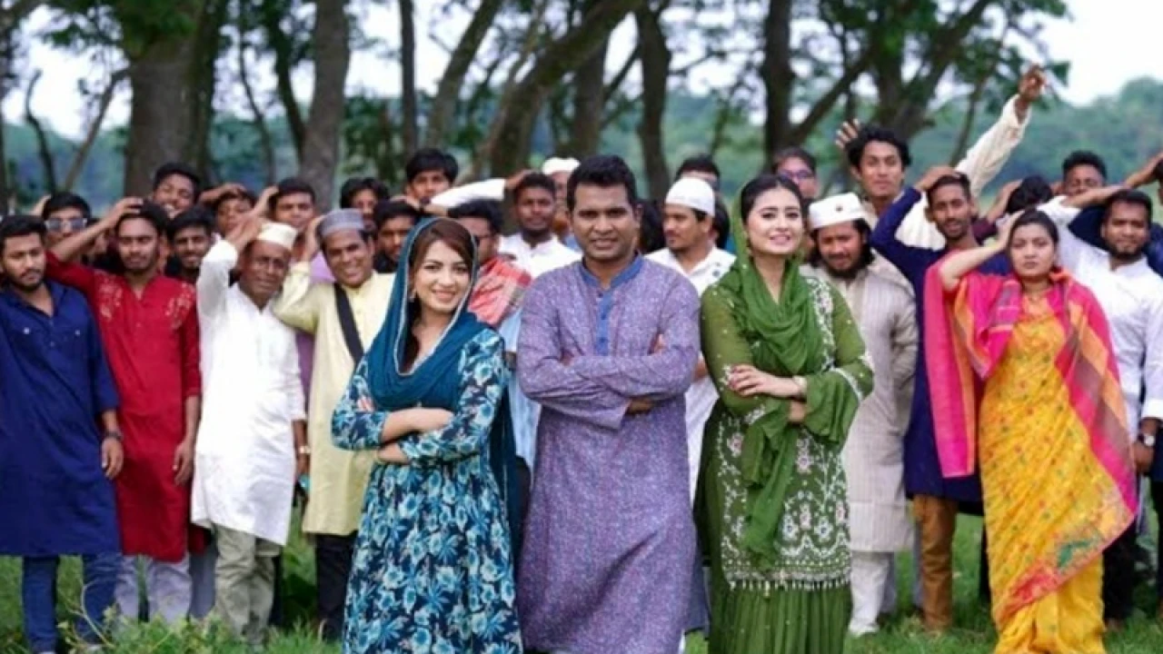 ৫০০ জন অভিনয়শিল্পীকে নিয়ে ‘যাত্রা বিরতি’ 