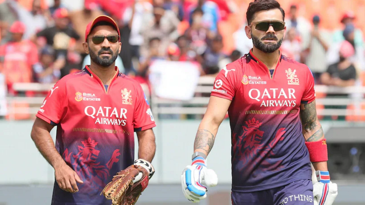 ইংলিশ কিংবদন্তিরা চান না বেঙ্গালুরু আইপিএল জিতুক, কারণ কার্তিক