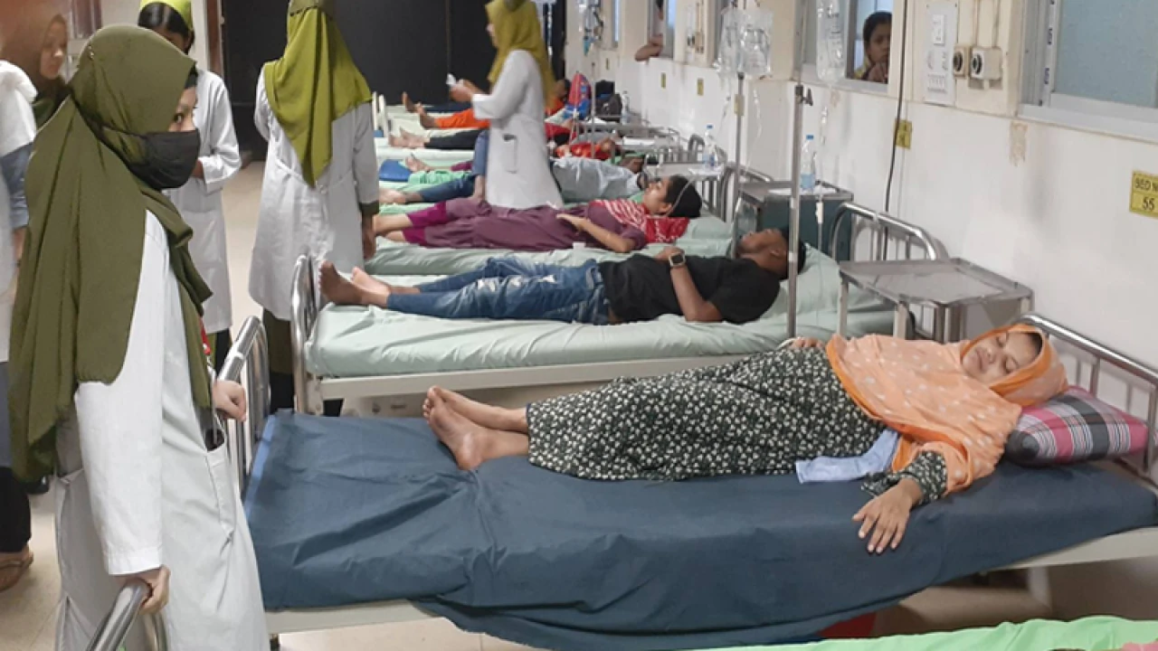 পোশাক কারখানায় পানি পানে দেড় শতাধিক শ্রমিক অসুস্থ