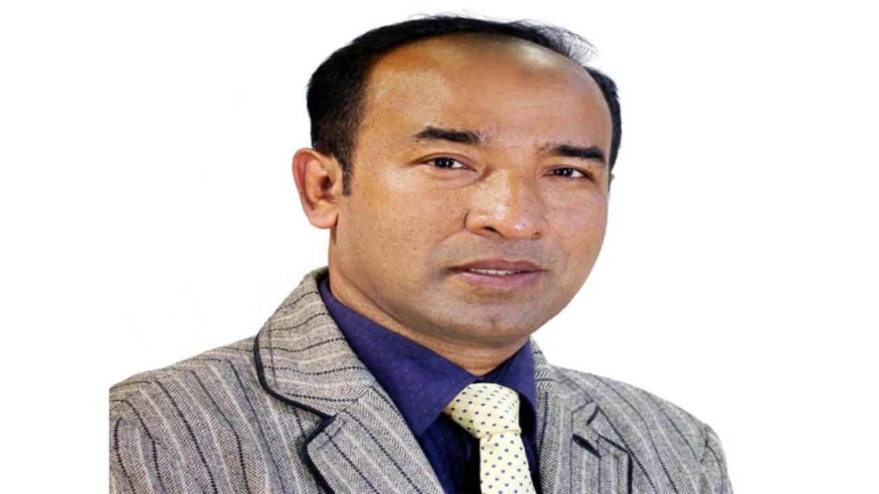 আত্মগোপনে থাকা আ.লীগ নেতা গ্রেপ্তার