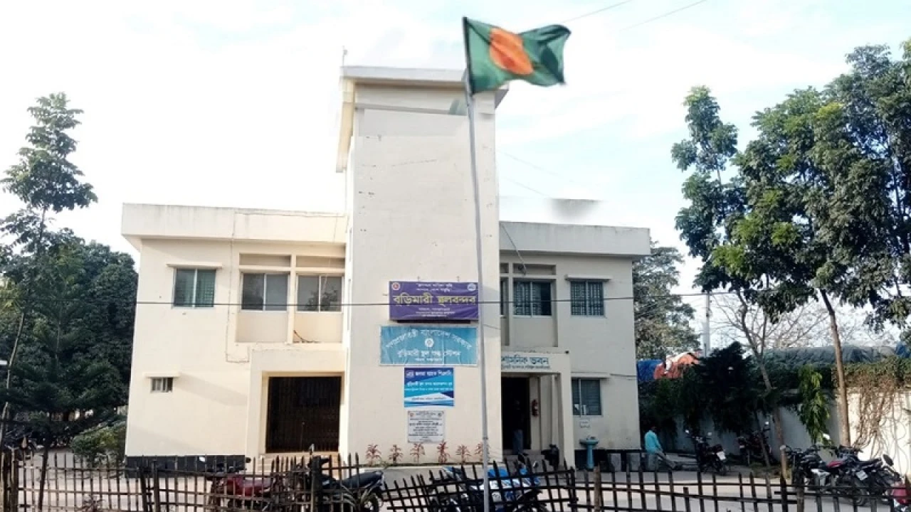 ঈদে বুড়িমারী স্থলবন্দরে ১০ দিন আমদানি-রপ্তানি বন্ধ