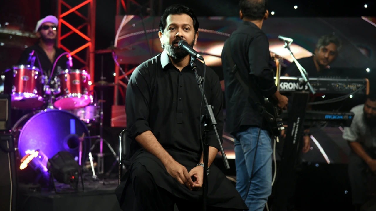 বিটিভিতে ‘তাহসান আনপ্লাগড’