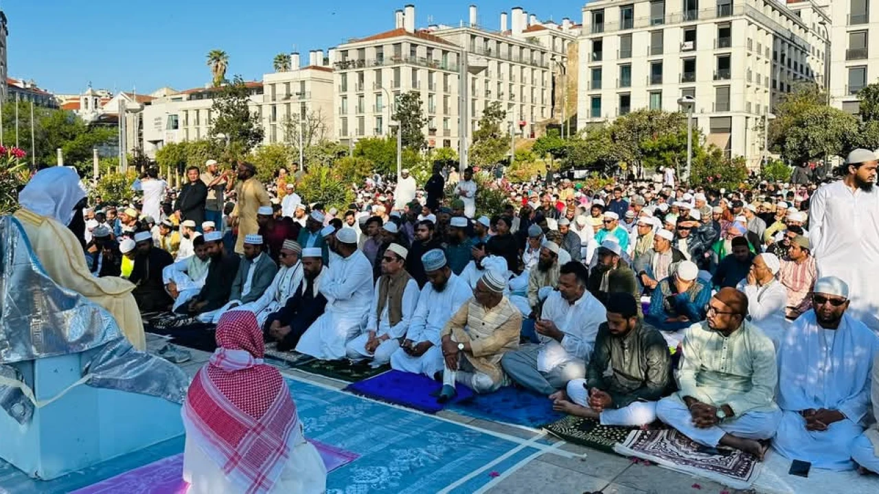 পর্তুগালে সবচেয়ে বড় ঈদুল আজহার নামাজ অনুষ্ঠিত 