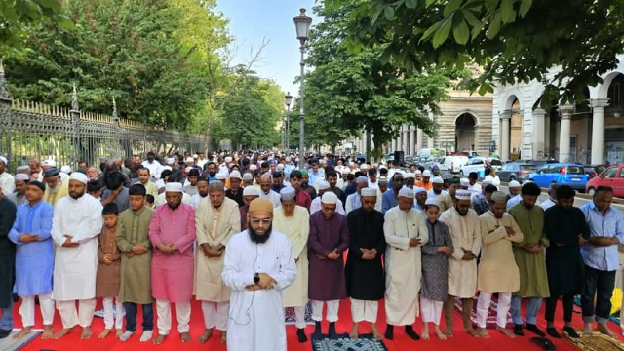 ইতালিতে তিন শতাধিক স্থান ও মসজিদে ঈদুল আযহার নামাজ অনুষ্ঠিত