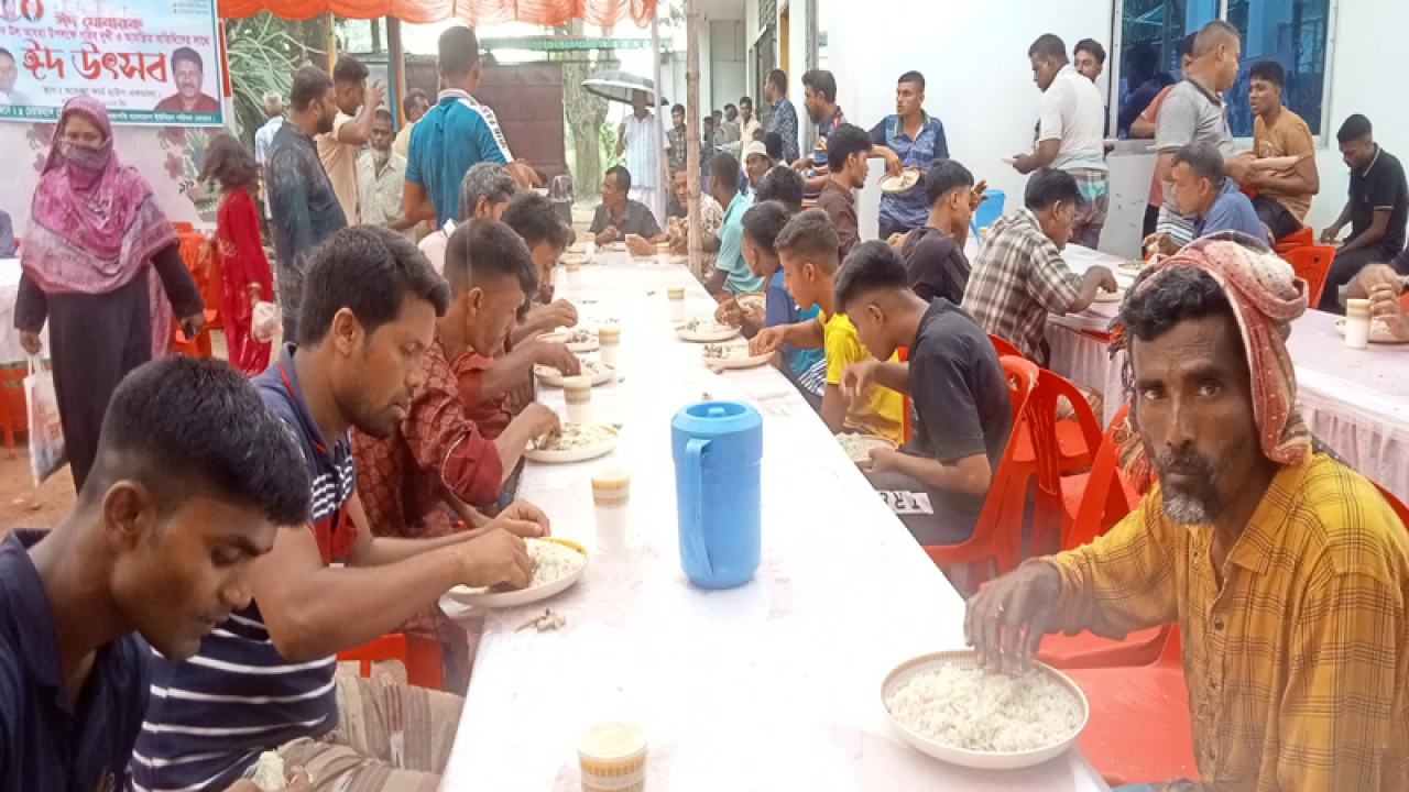 ঈদ উৎসবে ৩ শতাধিক গরীব মানুষ বিএনপি নেতার অতিথি