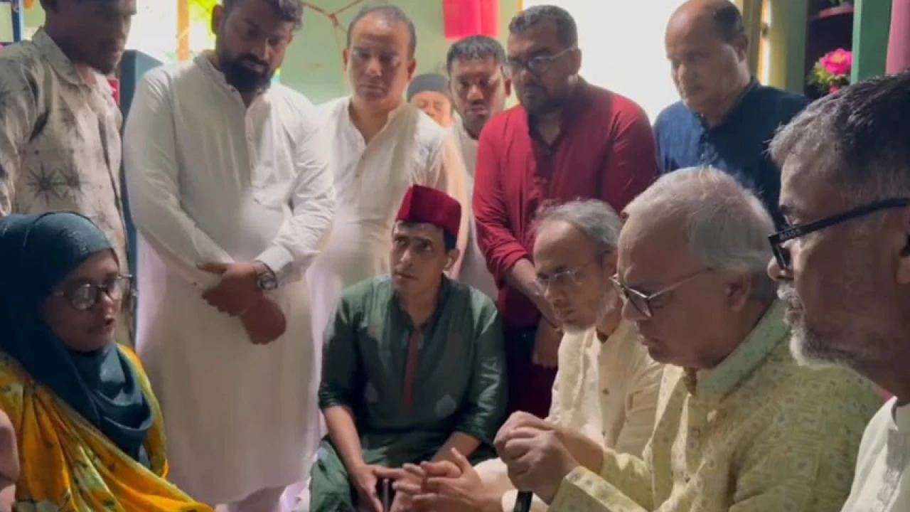 ঈদের দিনে শহীদ পরিবারের কাছে তারেক রহমানের শুভেচ্ছা পৌঁছালেন রিজভী