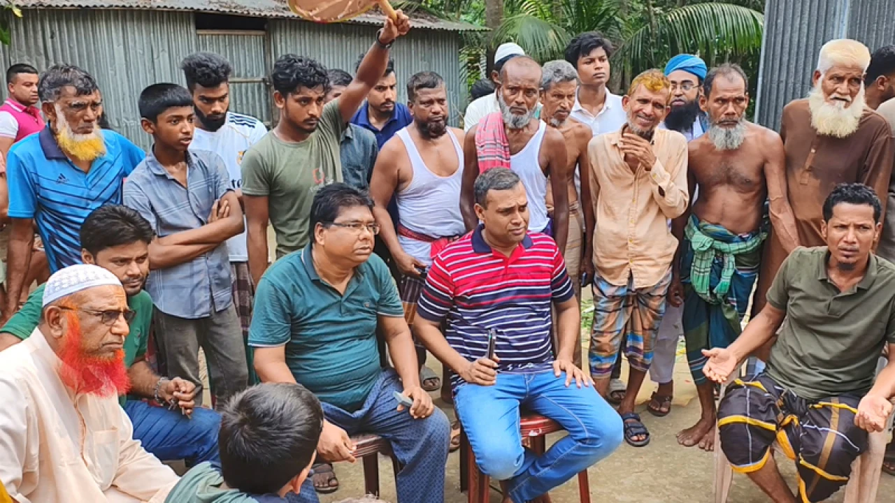 কোরবানির মাংস নেওয়াকে কেন্দ্র করে দুপক্ষের সংঘর্ষ, নিহত ১