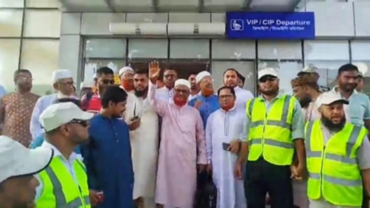 জনসমর্থন থাকলে পালাতে হয় না: আজহারুল ইসলাম