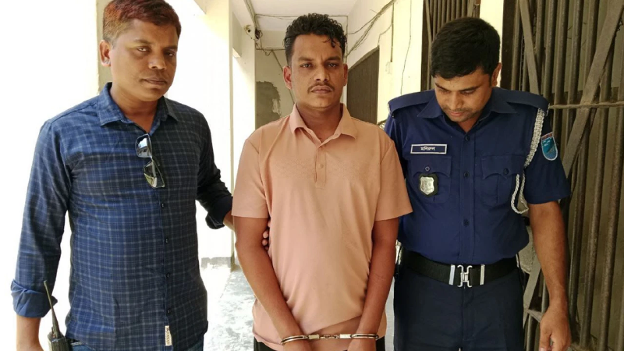 বোয়ালমারীতে পর্নোগ্রাফি চক্রের মূল হোতা গ্রেপ্তার