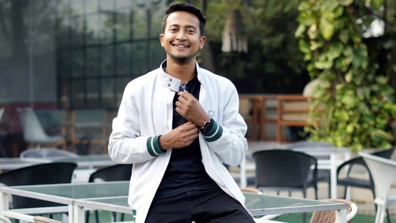 দেশ ছাড়ার পরিকল্পনা করছেন তাসরিফ খান