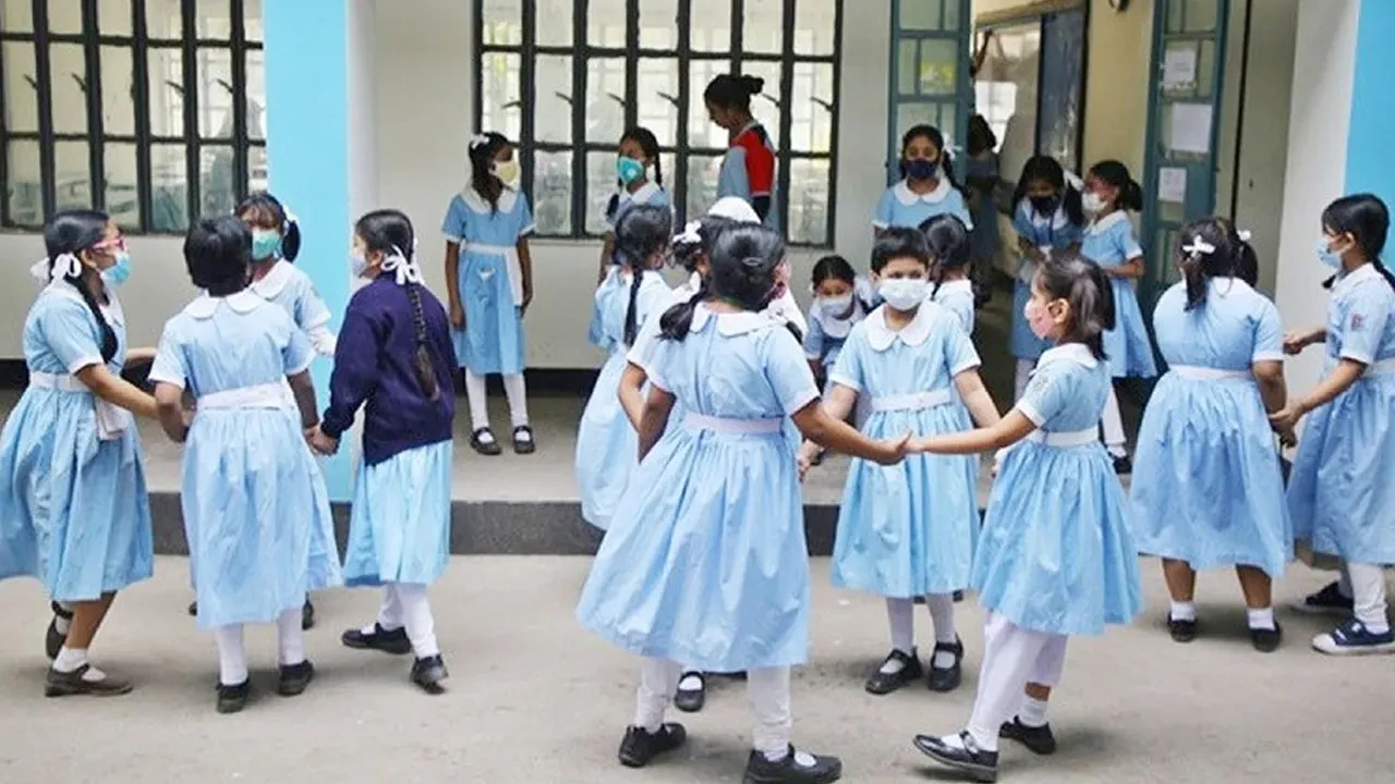 দীর্ঘ ছুটি শেষে শিক্ষাপ্রতিষ্ঠান খুলছে আজ 